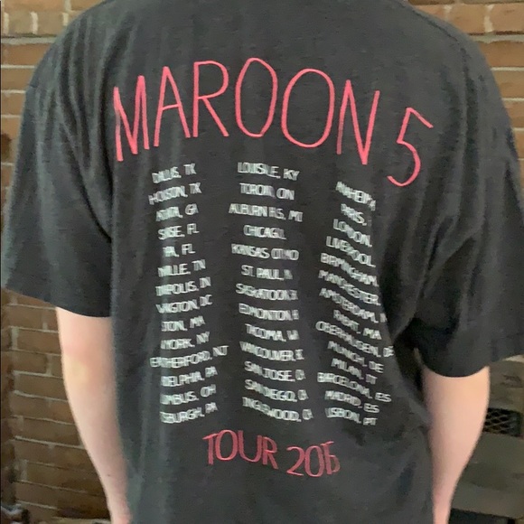📌 Maroon 5 2015 Tour Concert T-shirt - Picture 3 of 4